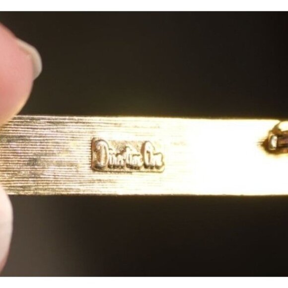 Vintage Black Enamel Gold Bar Pin Brooch Direction One Lapel Hat Simple Elegant - Picture 6 of 8